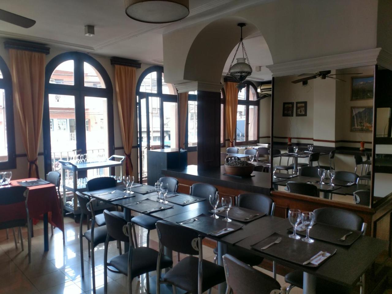 Hotel Shauard Сальта Екстер'єр фото
